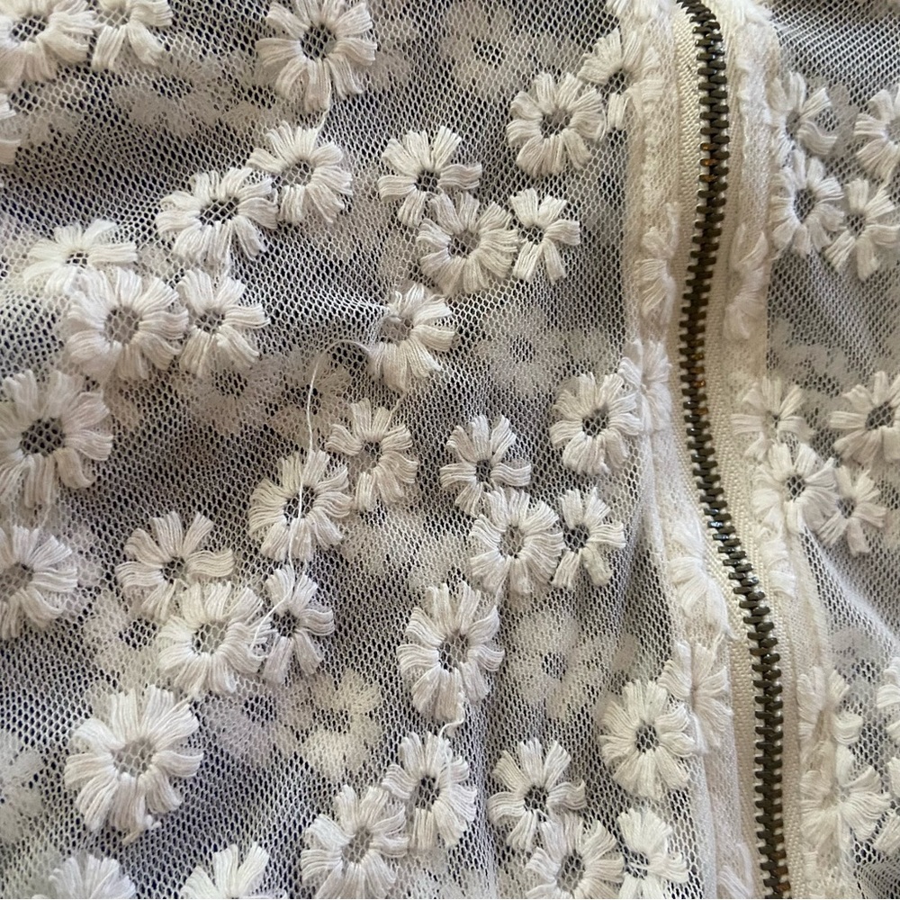 • American Eagle • daisy peplum blouse - Picture 4 of 5